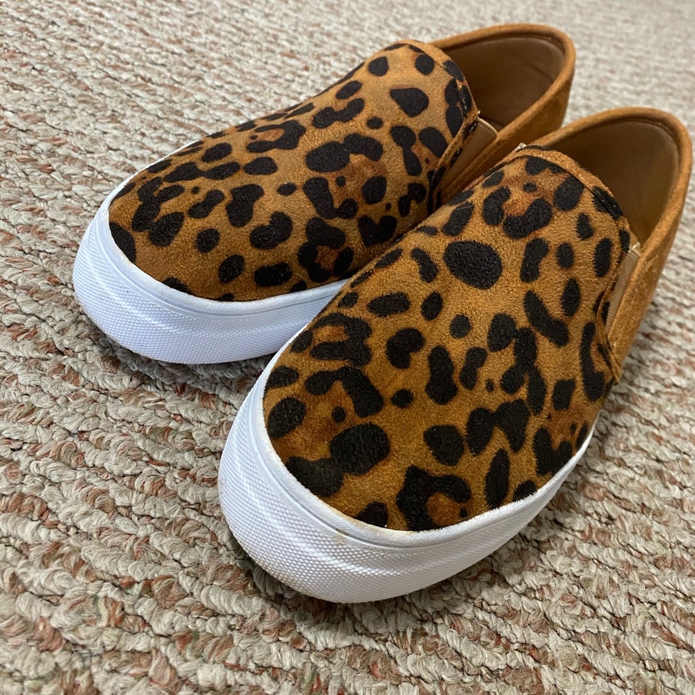 Jolimall leopard platform sneaker - size 8.